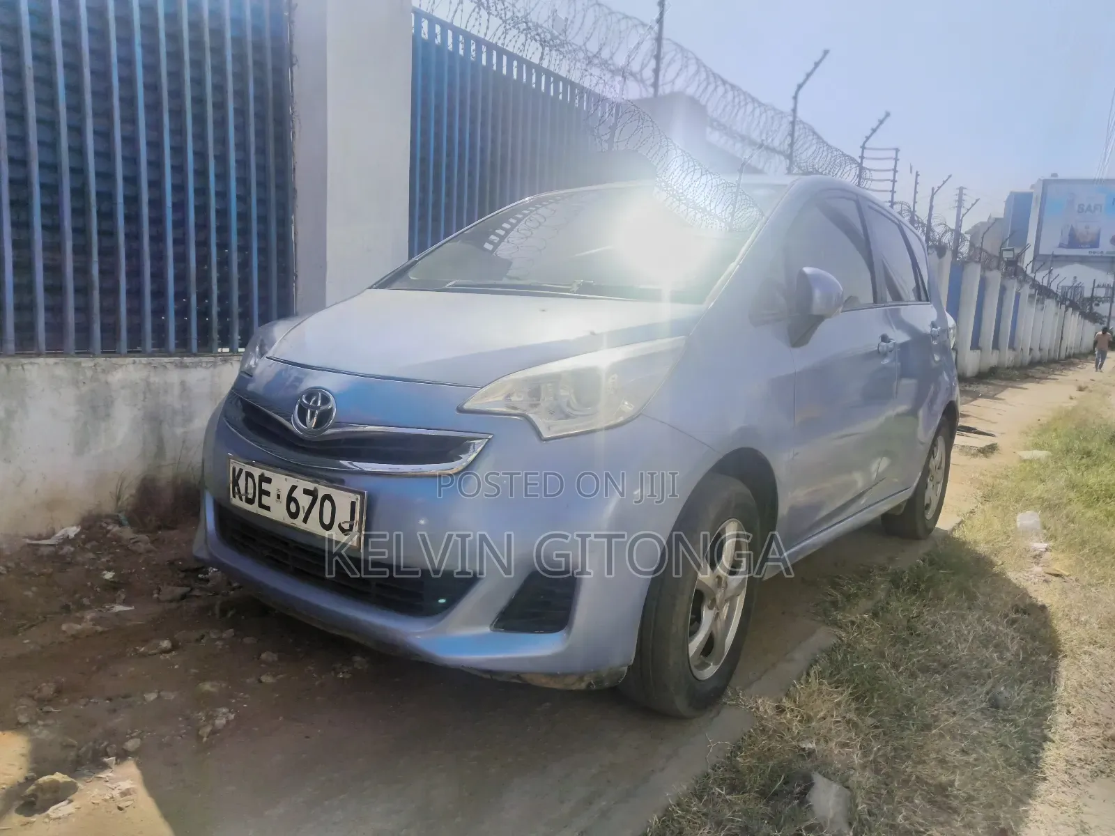 Toyota Ractis 2016 Blue