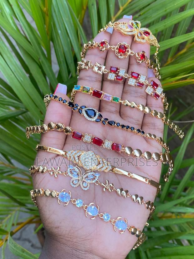 Golden Ladies Bracelet - thumbnail 2