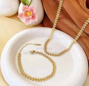 Pretty Chain With Bracelet Set - main view