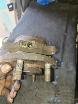 Front Wheel Hub Navara