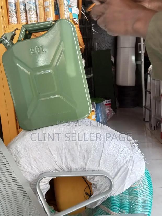 Metallic Fuel Can/ Max Metal .