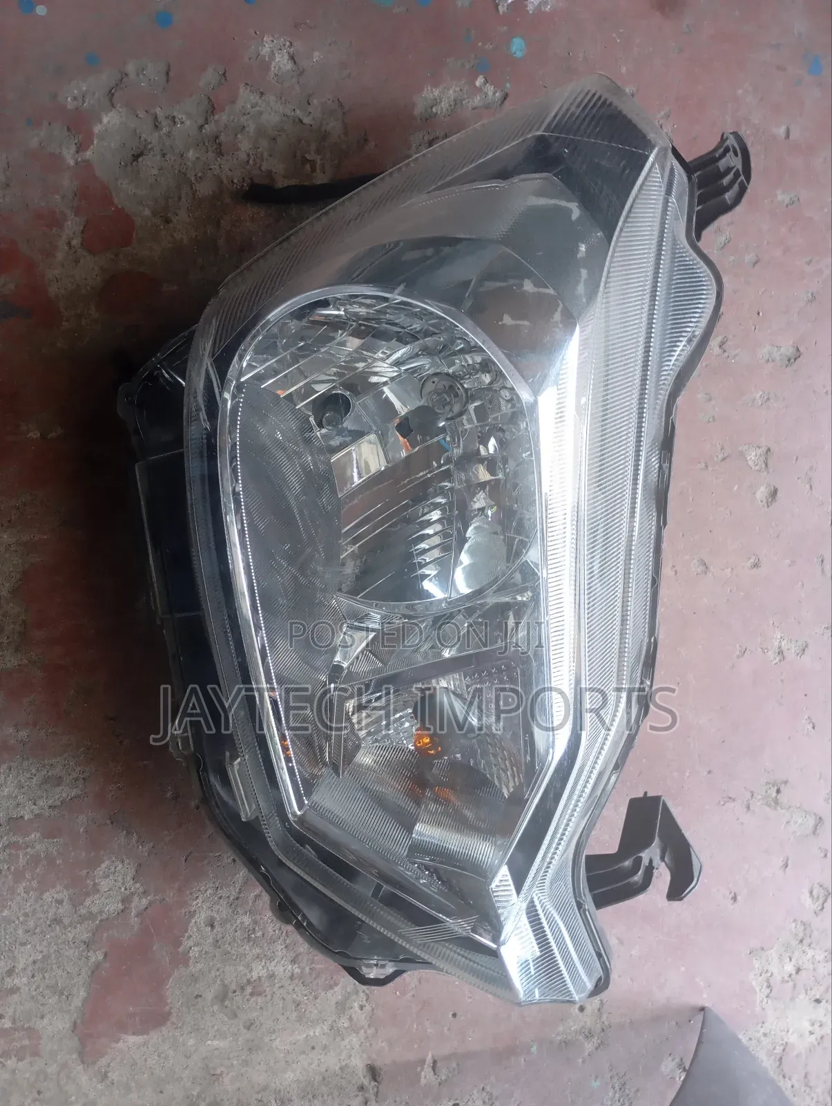 Daihatsu Mira New Model Headlight RHS
