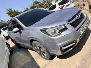 Subaru Forester 2.5i Limited AWD 2016 Silver