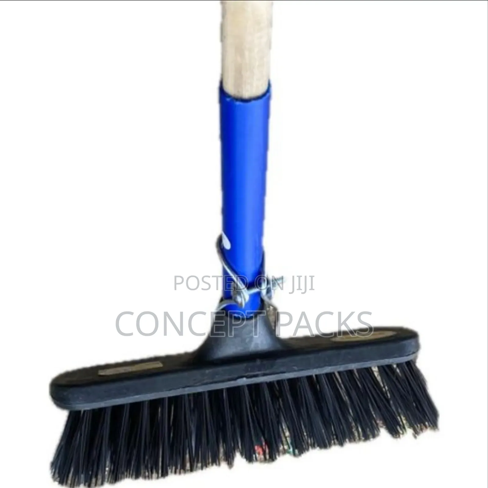 Teepee Fitted Bass Broom With Reinforced Handle