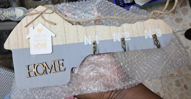 Wooden Home Decor Key Holder . - thumbnail 3