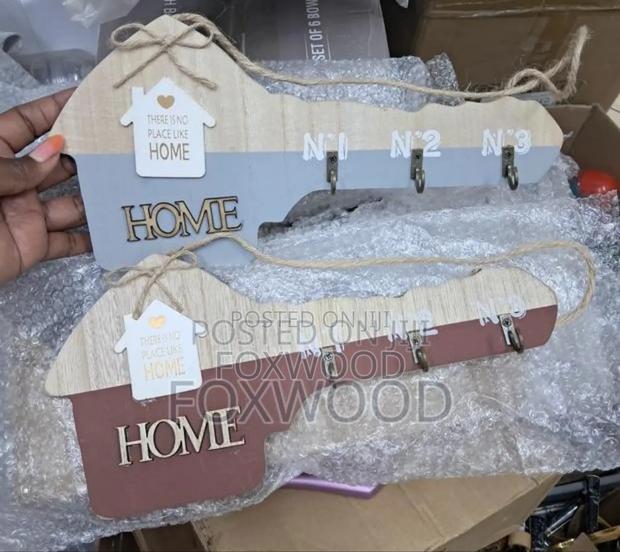 Wooden Home Decor Key Holder . - thumbnail 2