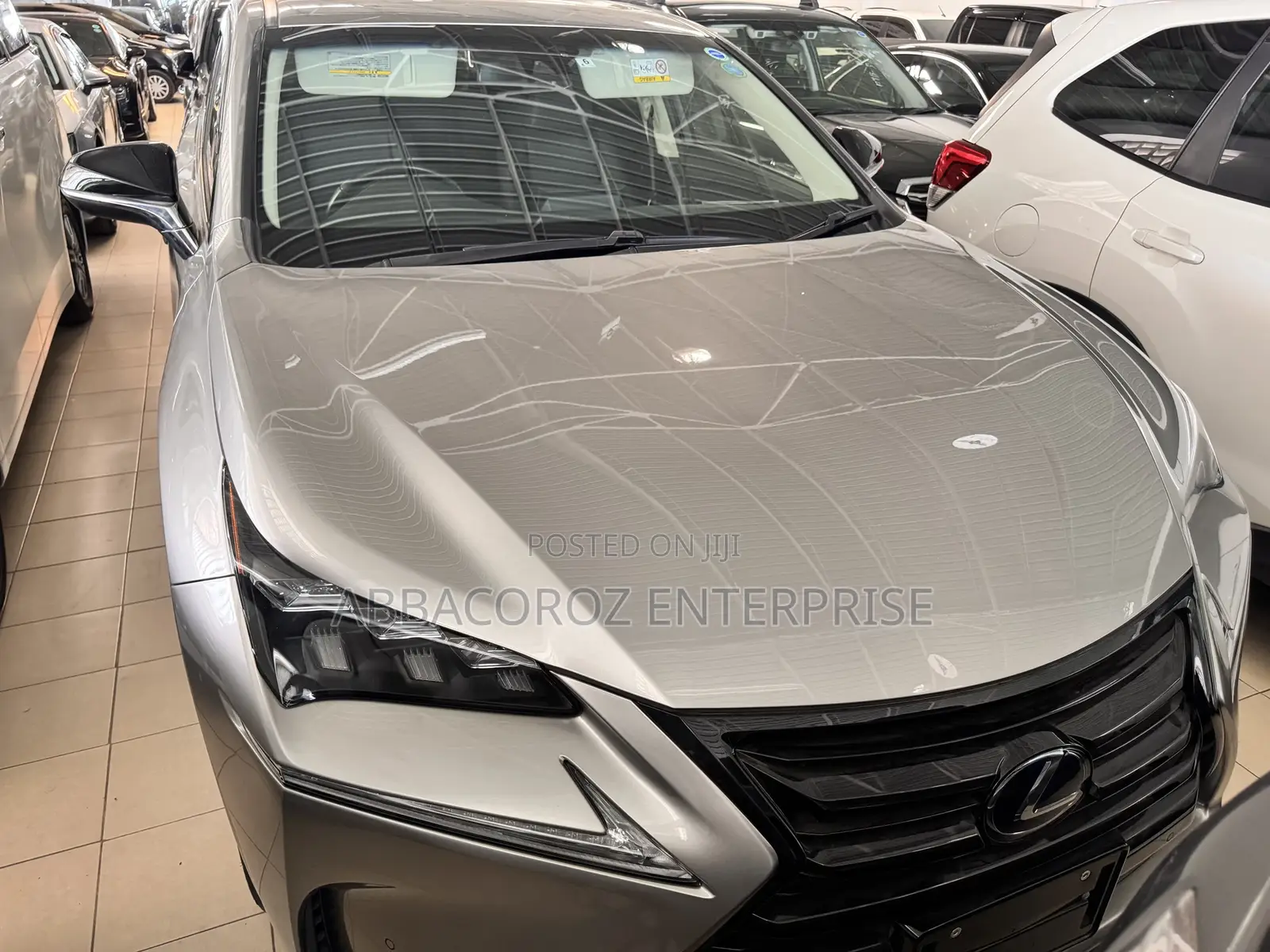 Lexus NX 300h Base 4x4 (2.5L 4cyl 2A) 2017 Gold