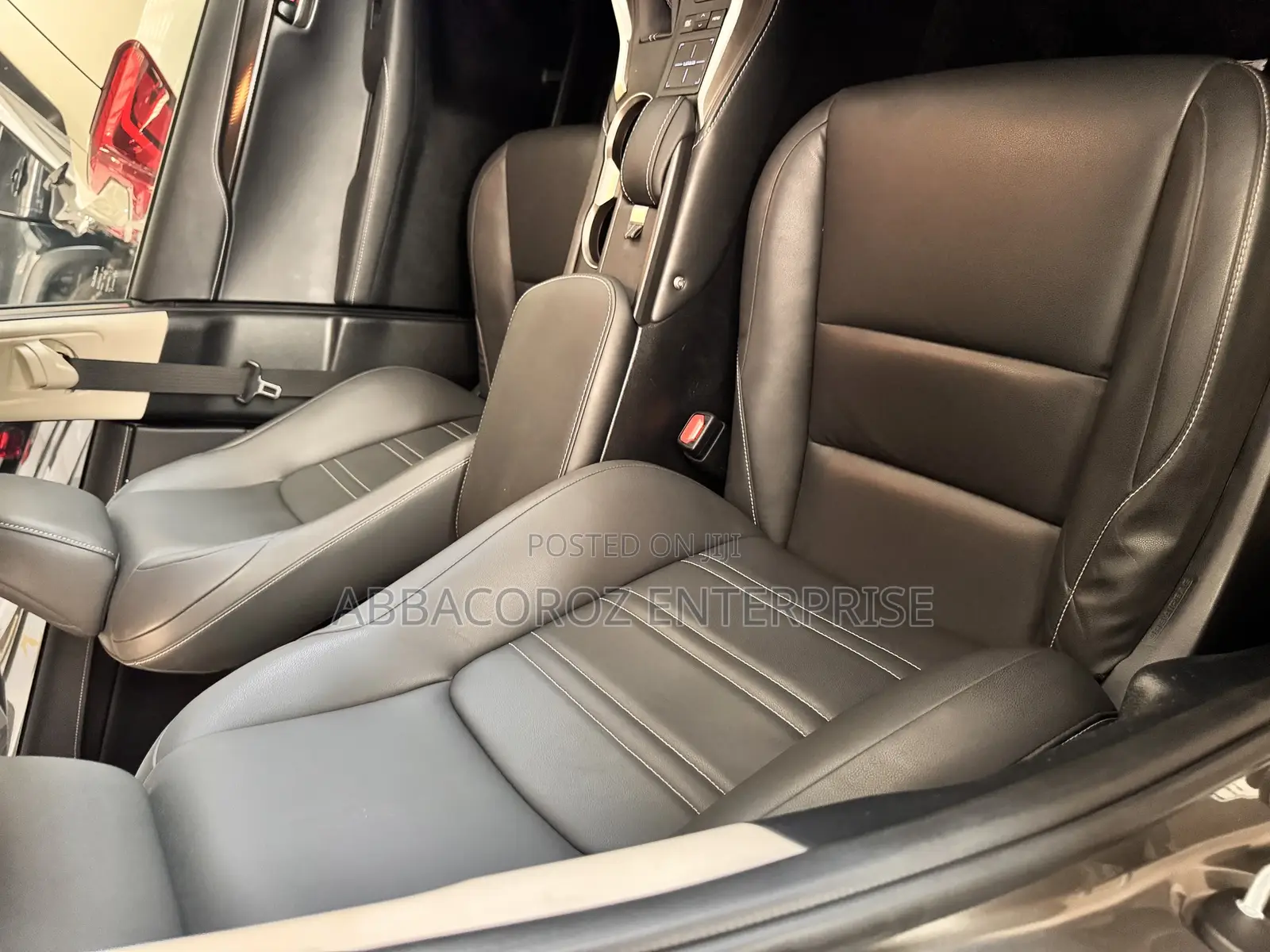Lexus NX 300h Base 4x4 (2.5L 4cyl 2A) 2017 Gold
