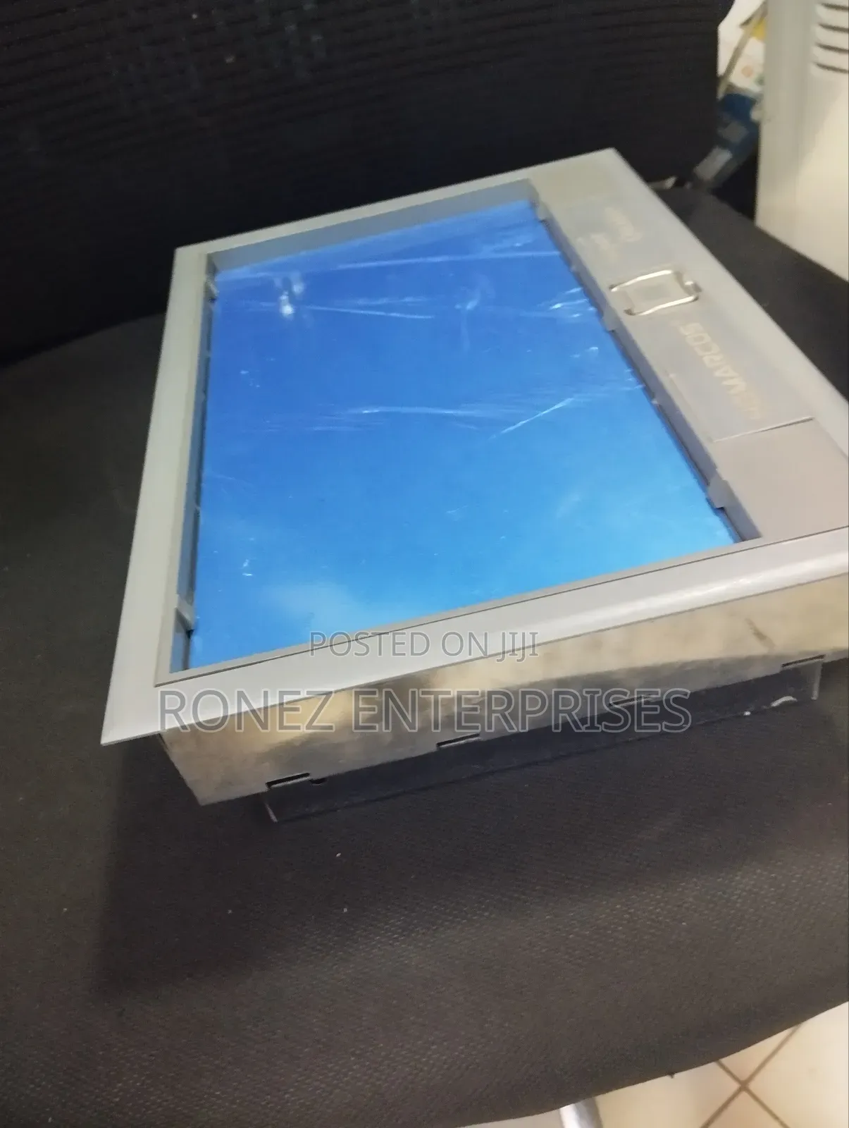 Metallic Floor Box HG