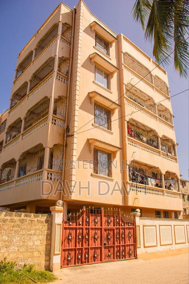 Airbnb 1 Bedroom to Let - thumbnail 11