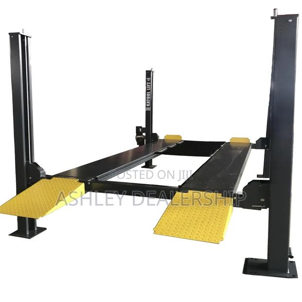 Four Post Car Lift