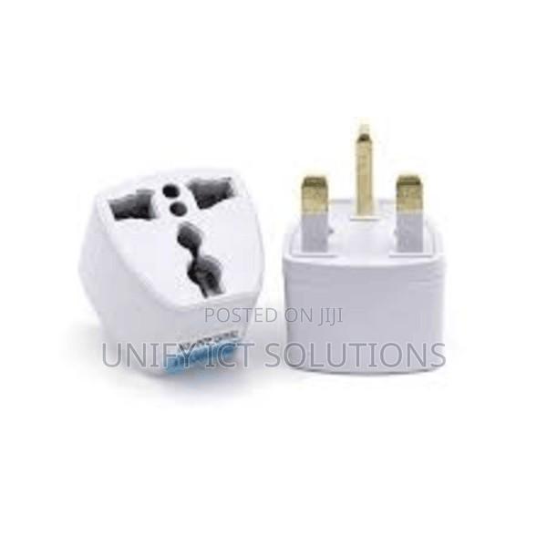 Generic Travel Adapter - main view