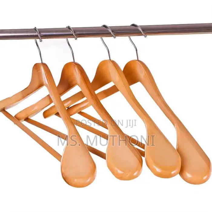 Wide Wooden Hangers Glossy Finish Non Slip Wooden Hangers*