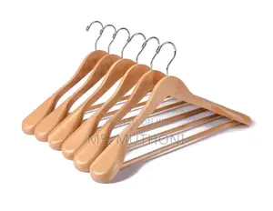Wide Wooden Hangers Glossy Finish Non Slip Wooden Hangers*