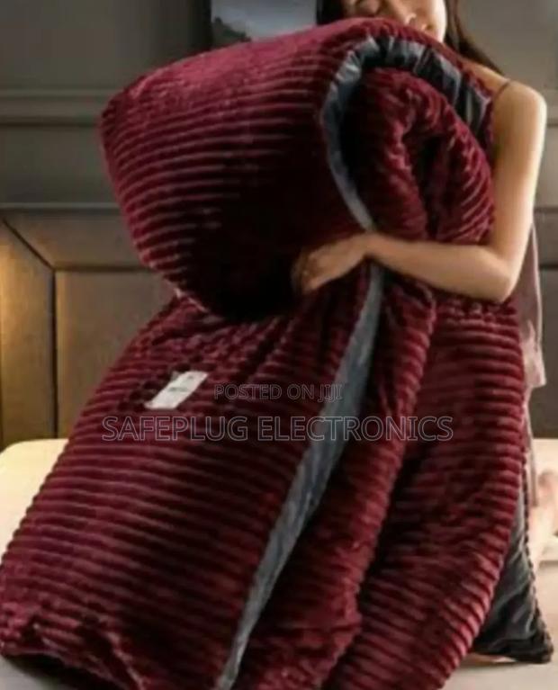 Quality Woolen Velvet Duvet 6×6 Bed Size