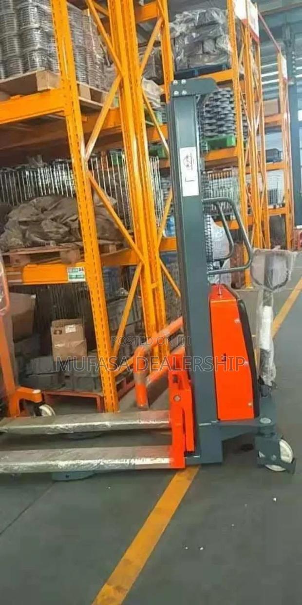 Heavy Duty Semi Electric Stacker - main view