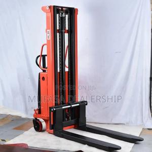 Commercial Semi Electric Stacker - thumbnail 2