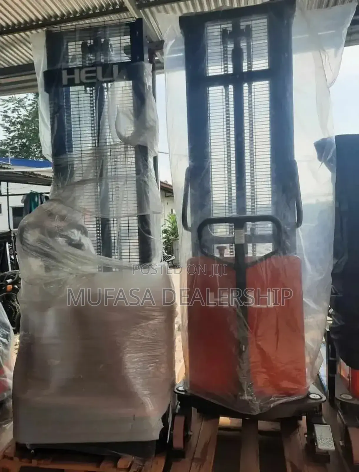 Store Semi Electric Stacker