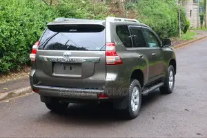 Toyota Land Cruiser Prado 2.8 D-4D 2016 Gold
