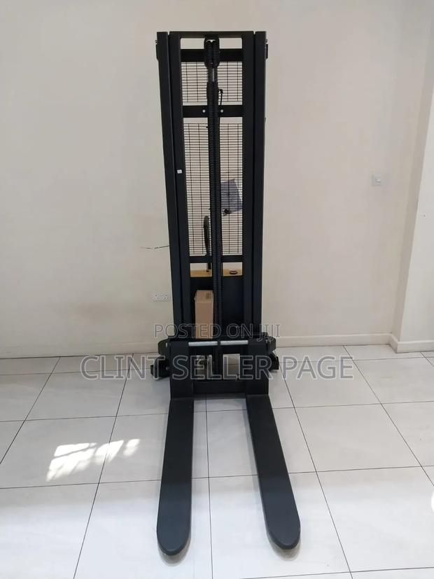 Semi Electric Stacker - main view