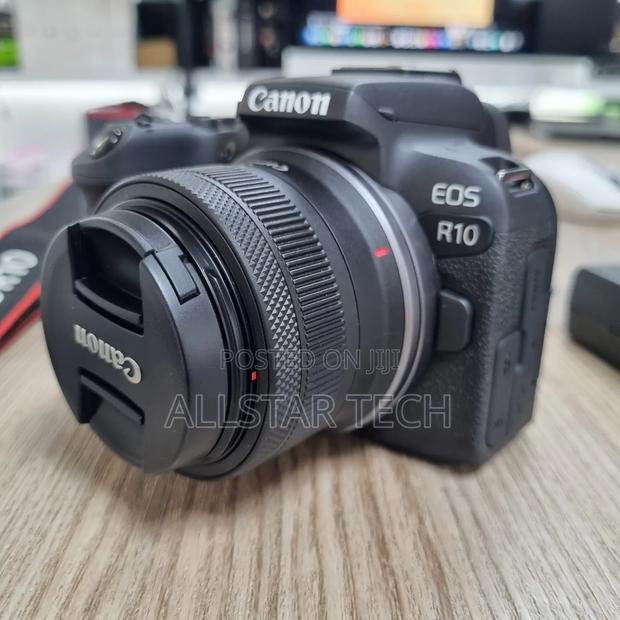 Canon EOS R10 Mirrorless Camera With 18-45mm Lens