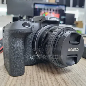 Canon EOS R10 Mirrorless Camera With 18-45mm Lens