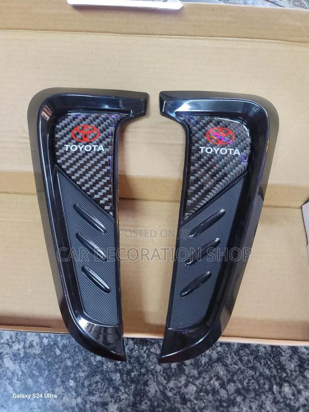 Toyota 2pc Branded Side Air Vent Leaf