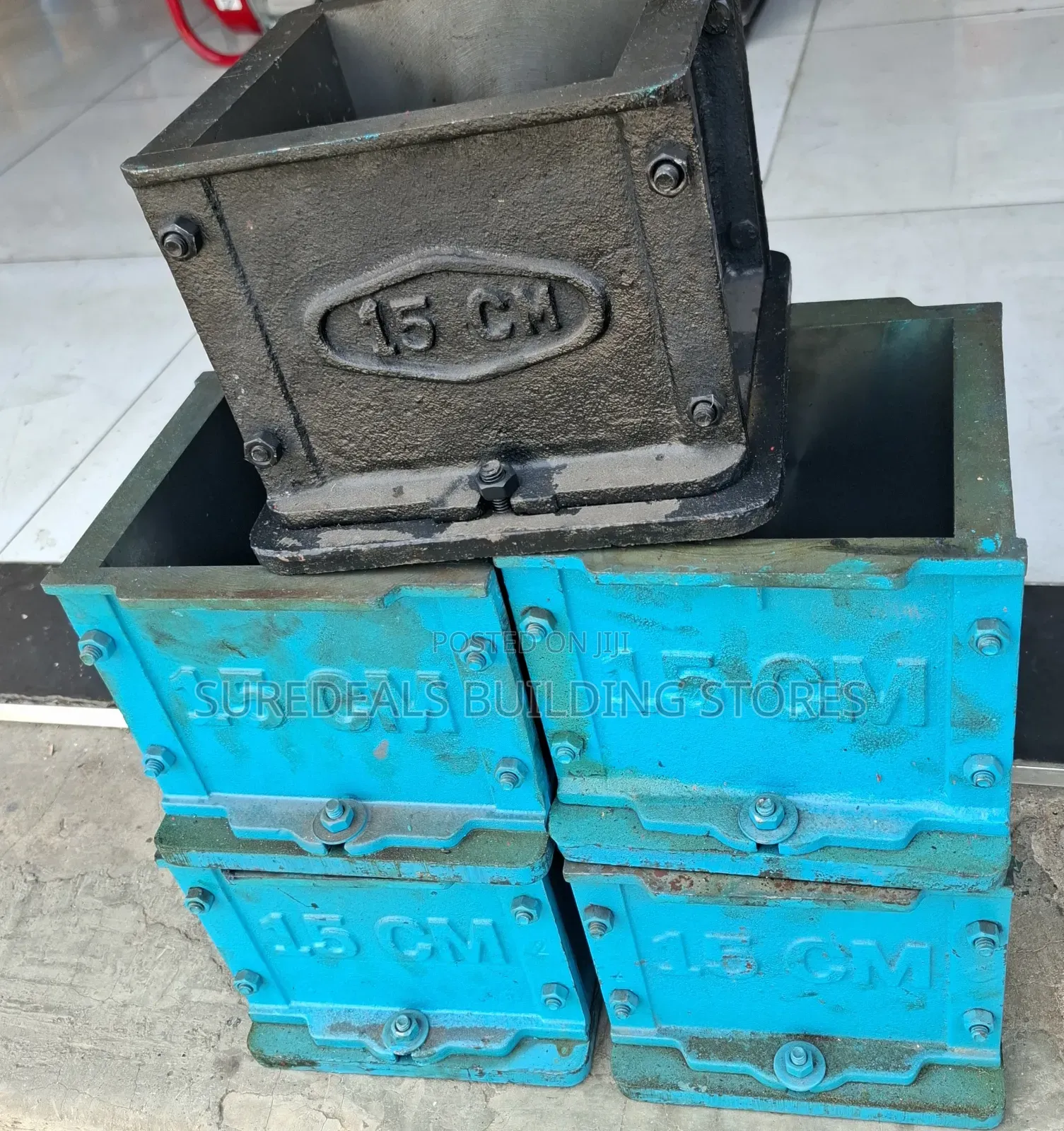 Cast Iron Cube Moulds *150×150×150mm*.