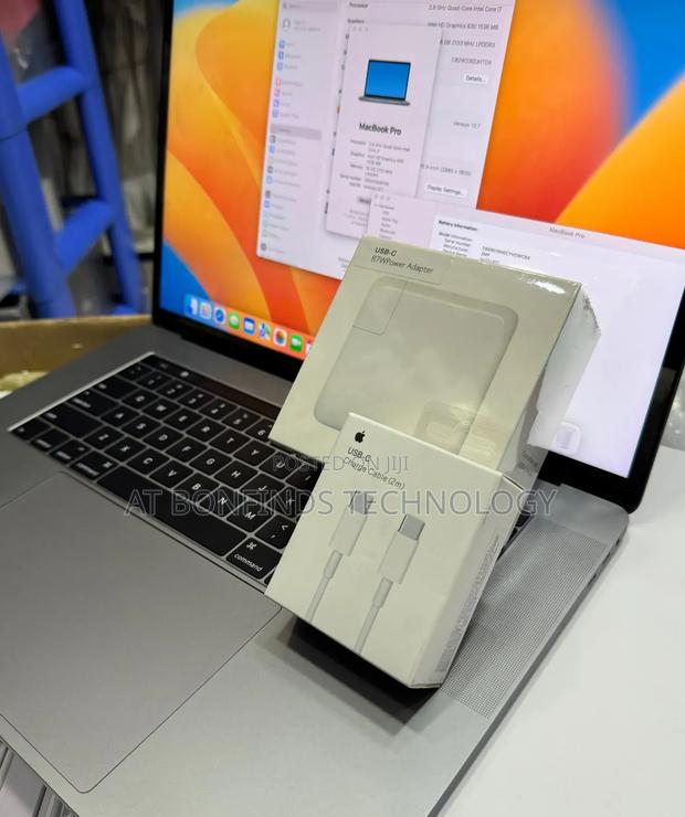 Laptop Apple MacBook Pro 2017 16GB Intel Core I7 SSD 512GB - main view