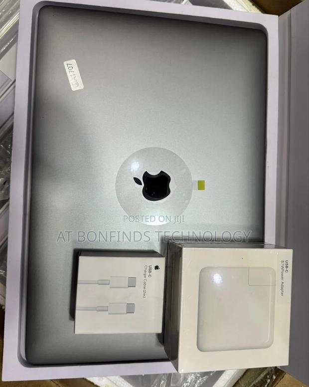 Laptop Apple MacBook Pro 2017 16GB Intel Core I7 SSD 512GB - thumbnail 3