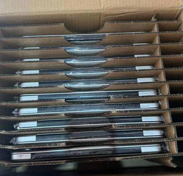 Laptop Apple MacBook Pro 2012 8GB Intel Core I5 SSD 512GB - thumbnail 3