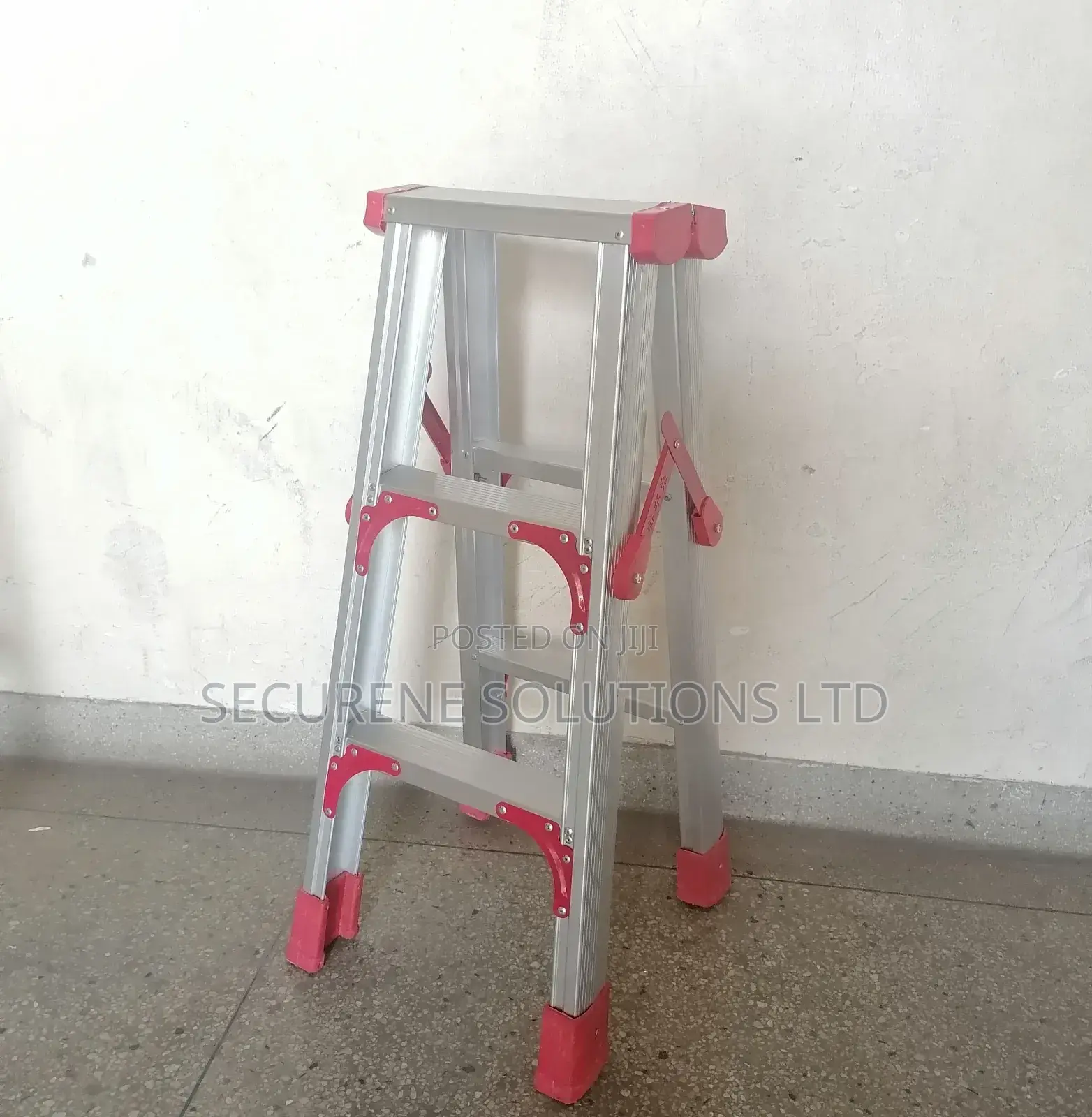 3x3ft Double-sided A-frame Ladder.