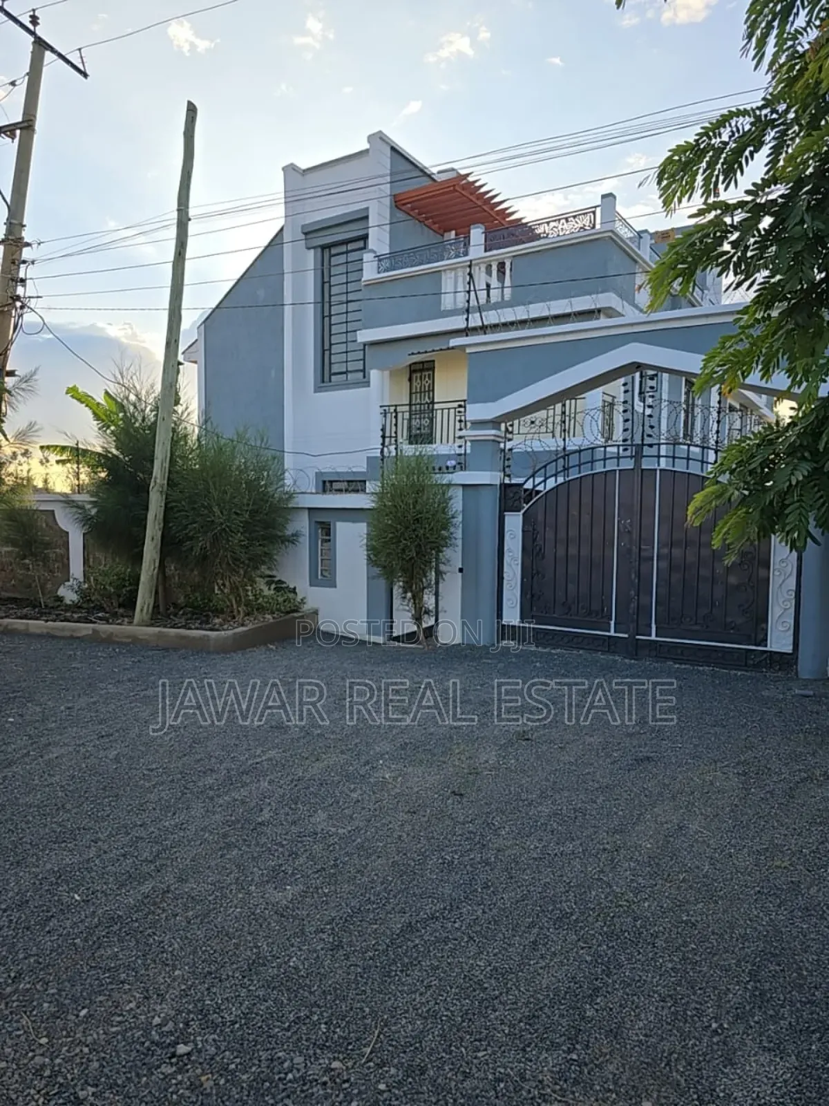 4bdrm Maisonette in Liberty Court, Kamakis for sale