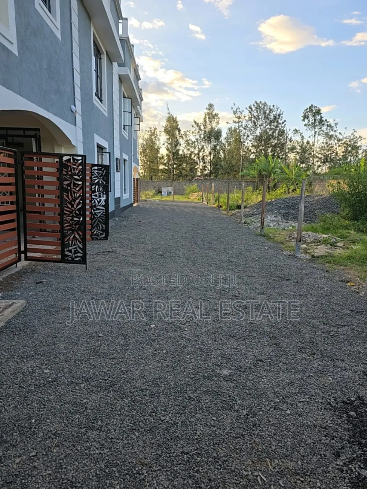 4bdrm Maisonette in Liberty Court, Kamakis for sale