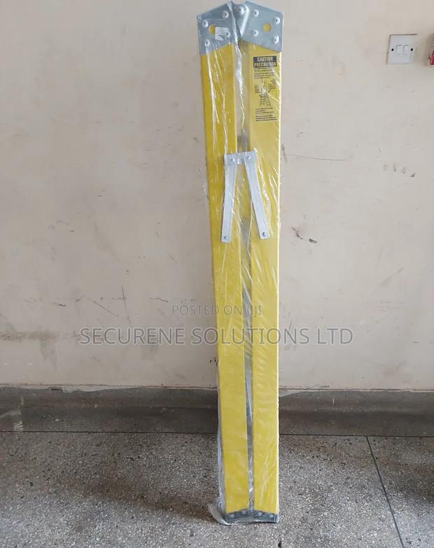 5ft X 5ft Fiberglass Double a-Frame Ladder - thumbnail 3