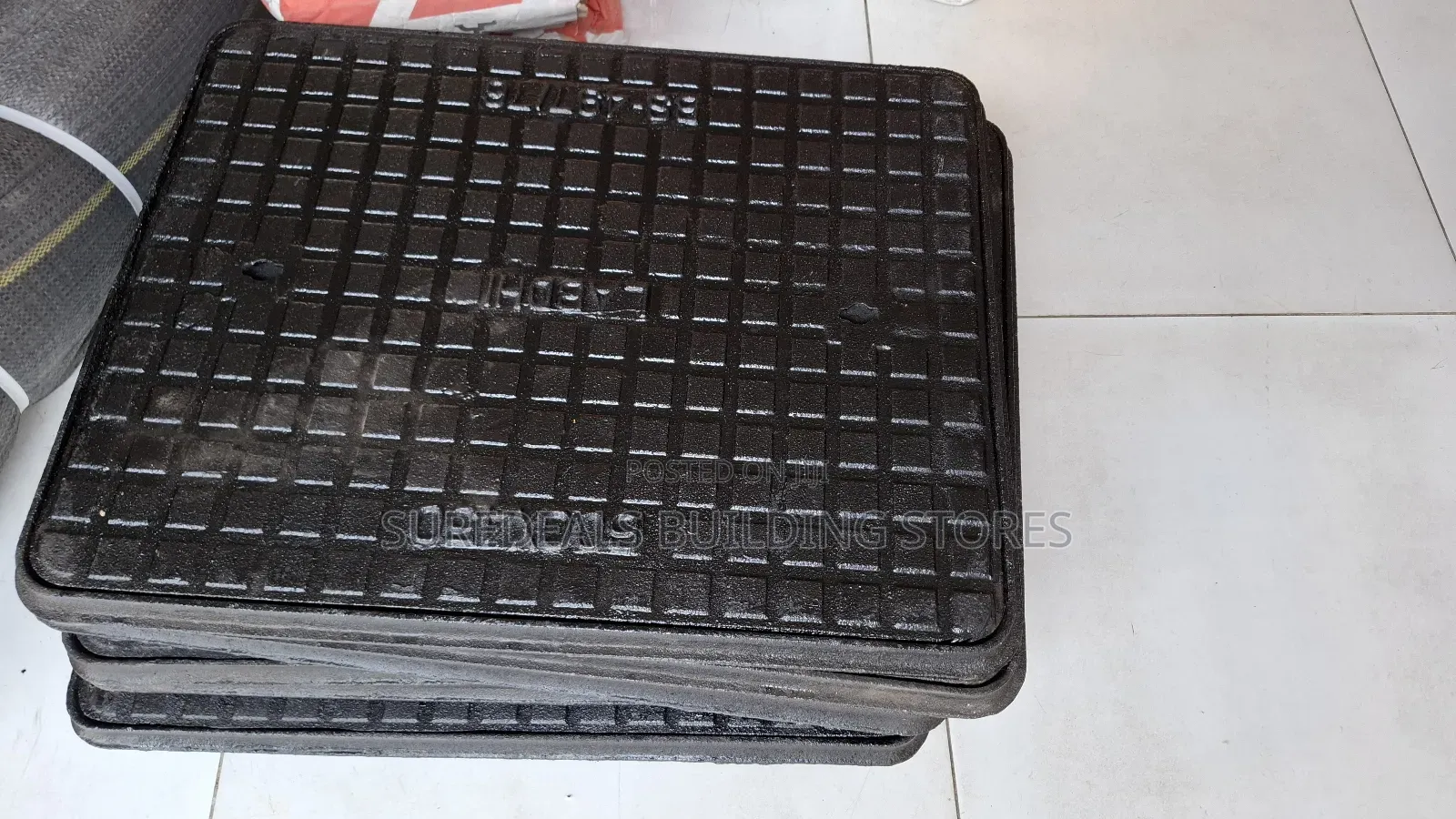 Cast Iron Manhole Cover/Inspection Chamber *450 × 600mm*.