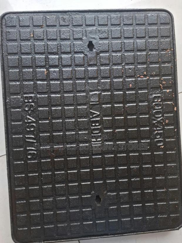 Cast Iron Manhole Cover/Inspection Chamber *450 × 600mm*.