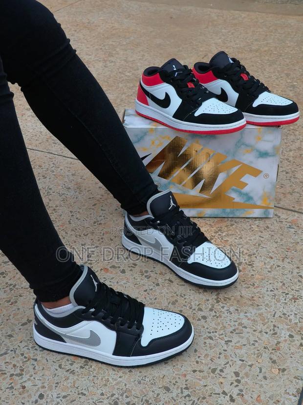 Jordan 1 Low - thumbnail 2
