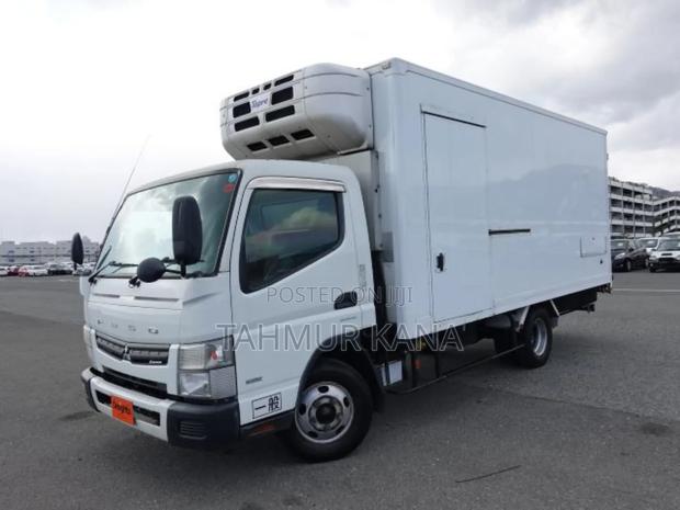 Truck Mitsubishi - thumbnail 2