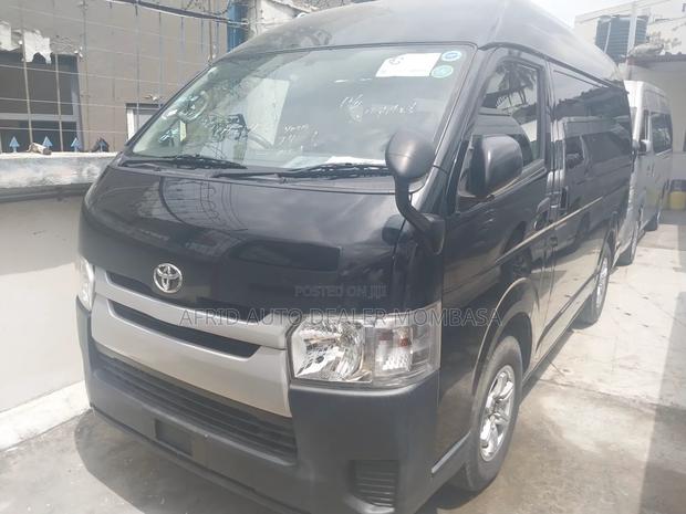 Toyota HiAce 2017 Black