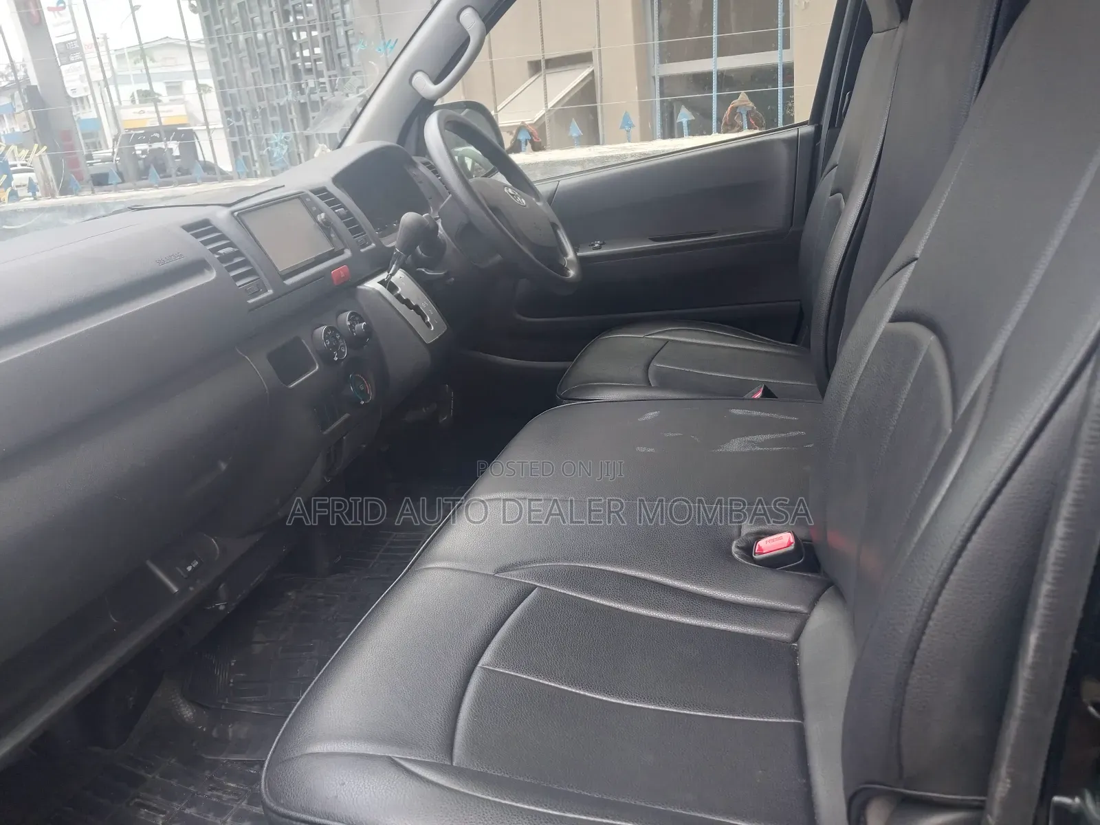 Toyota HiAce 2017 Black