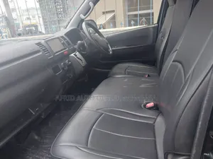 Toyota HiAce 2017 Black