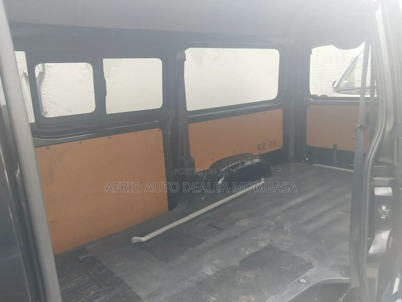 Toyota HiAce 2017 Black