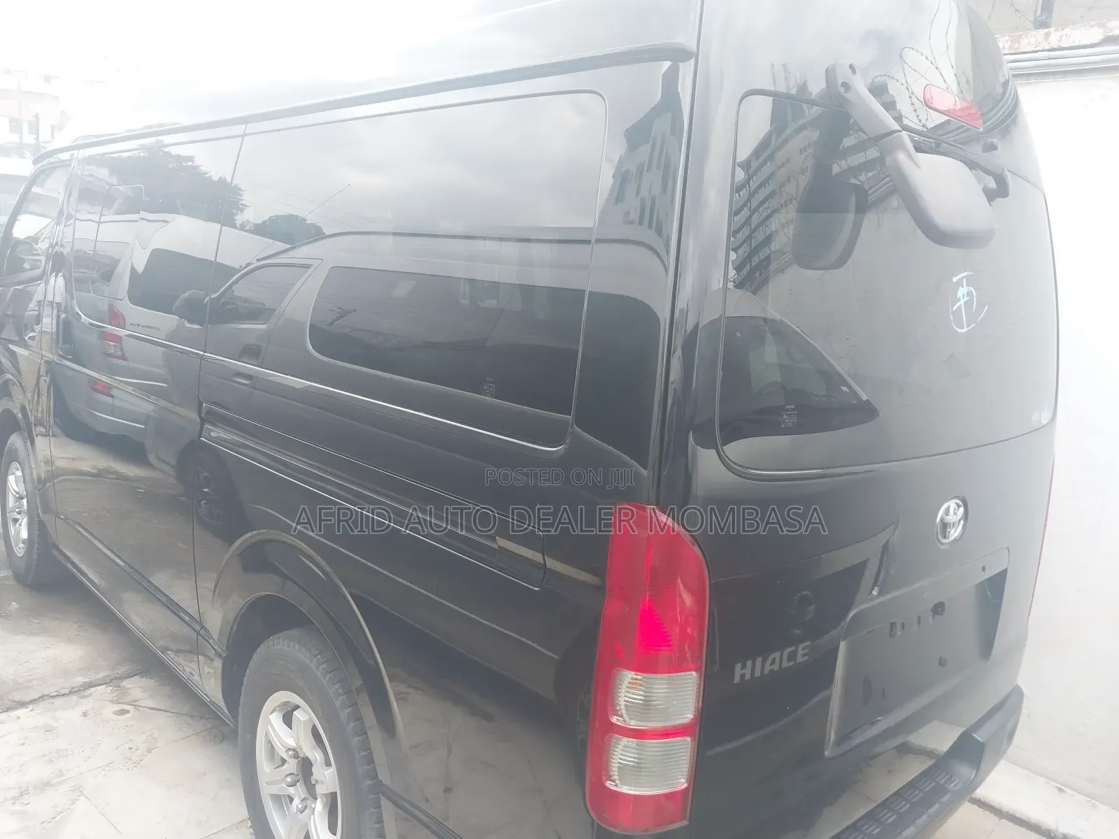 Toyota HiAce 2017 Black