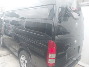 Toyota HiAce 2017 Black