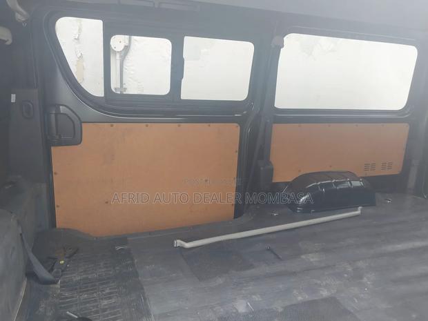 Toyota HiAce 2017 Black - thumbnail 5