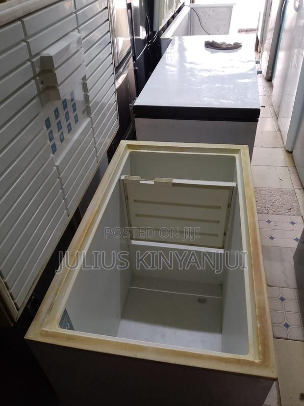 300L Chest Freezer - thumbnail 2