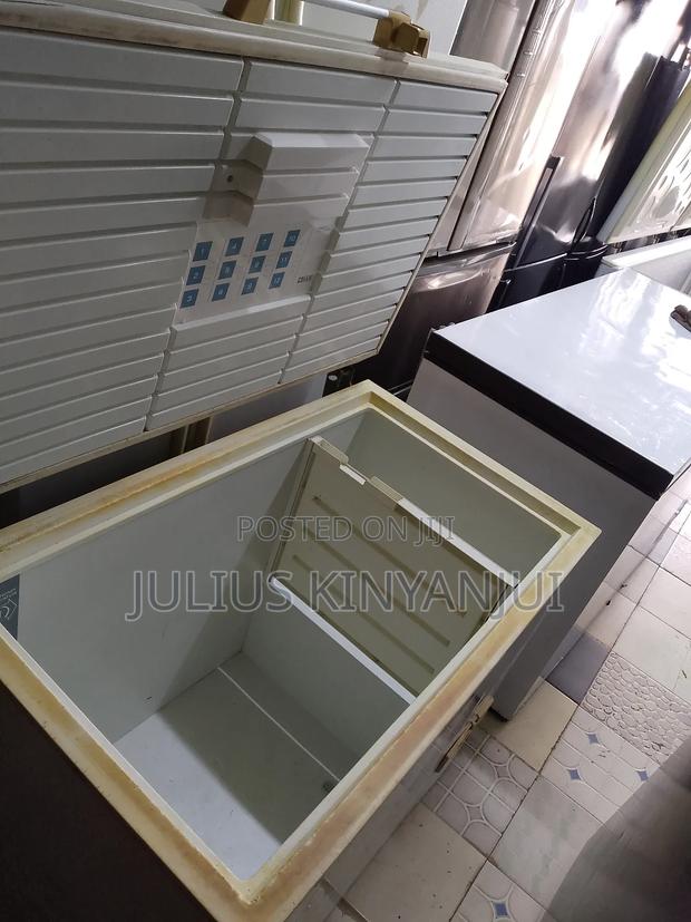 300L Chest Freezer - thumbnail 3