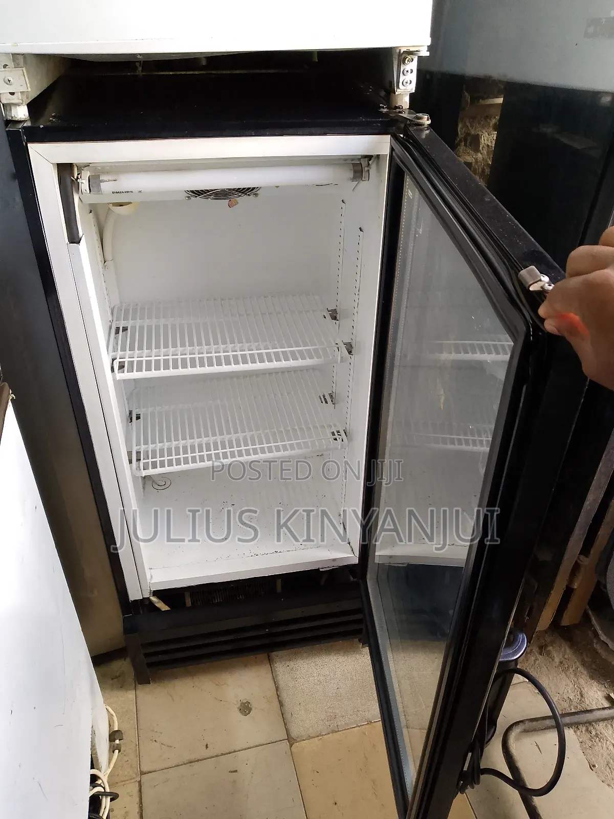 Mimi Display Fridge