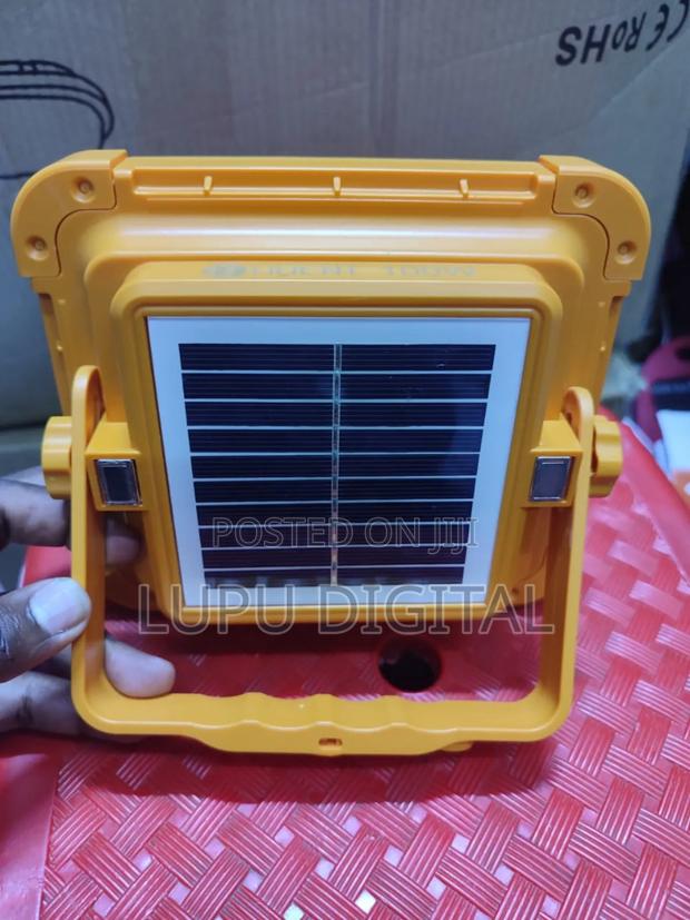 100W Solar LED Rechargeable Flood Light All in One - thumbnail 4